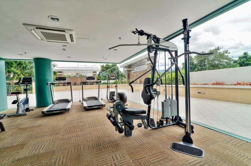 Padgett Place Prime Suites Себу Экстерьер фото
