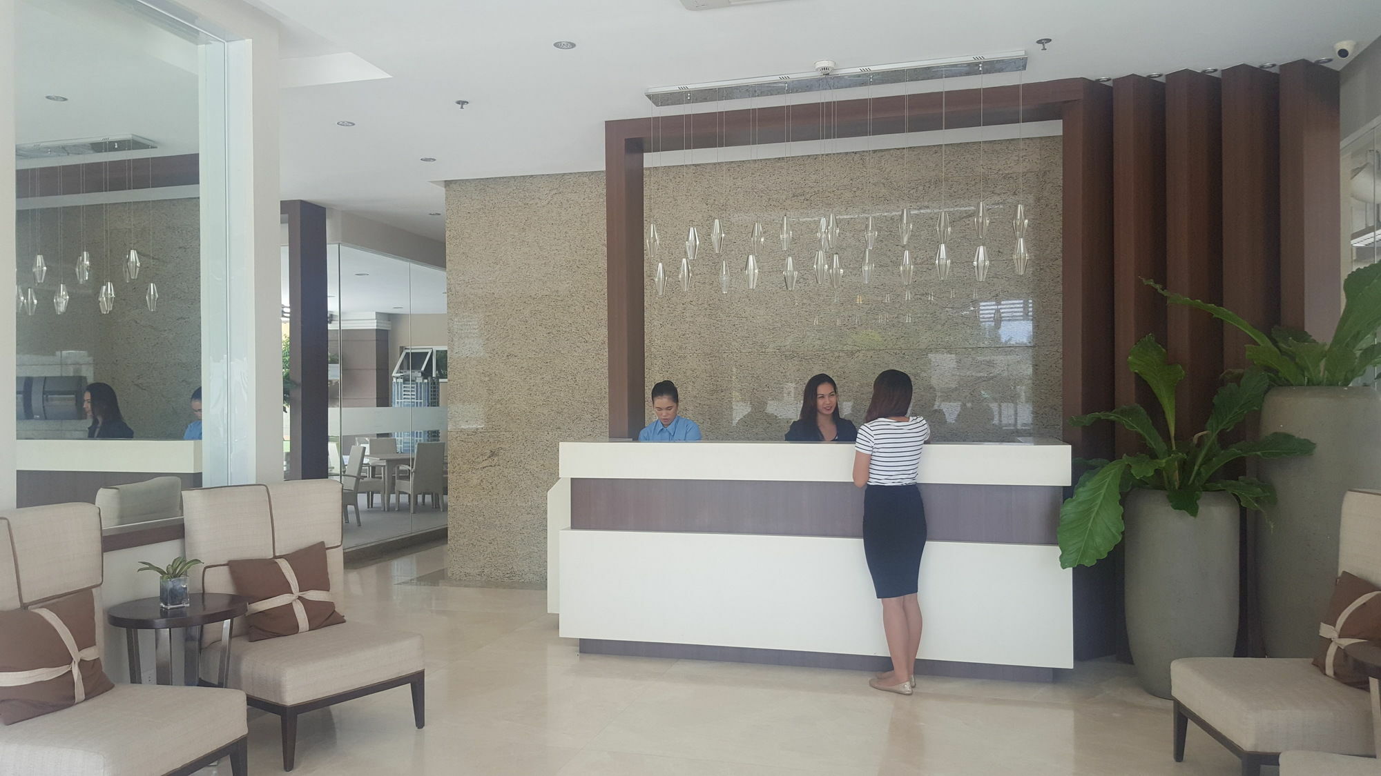 Padgett Place Prime Suites Себу Экстерьер фото